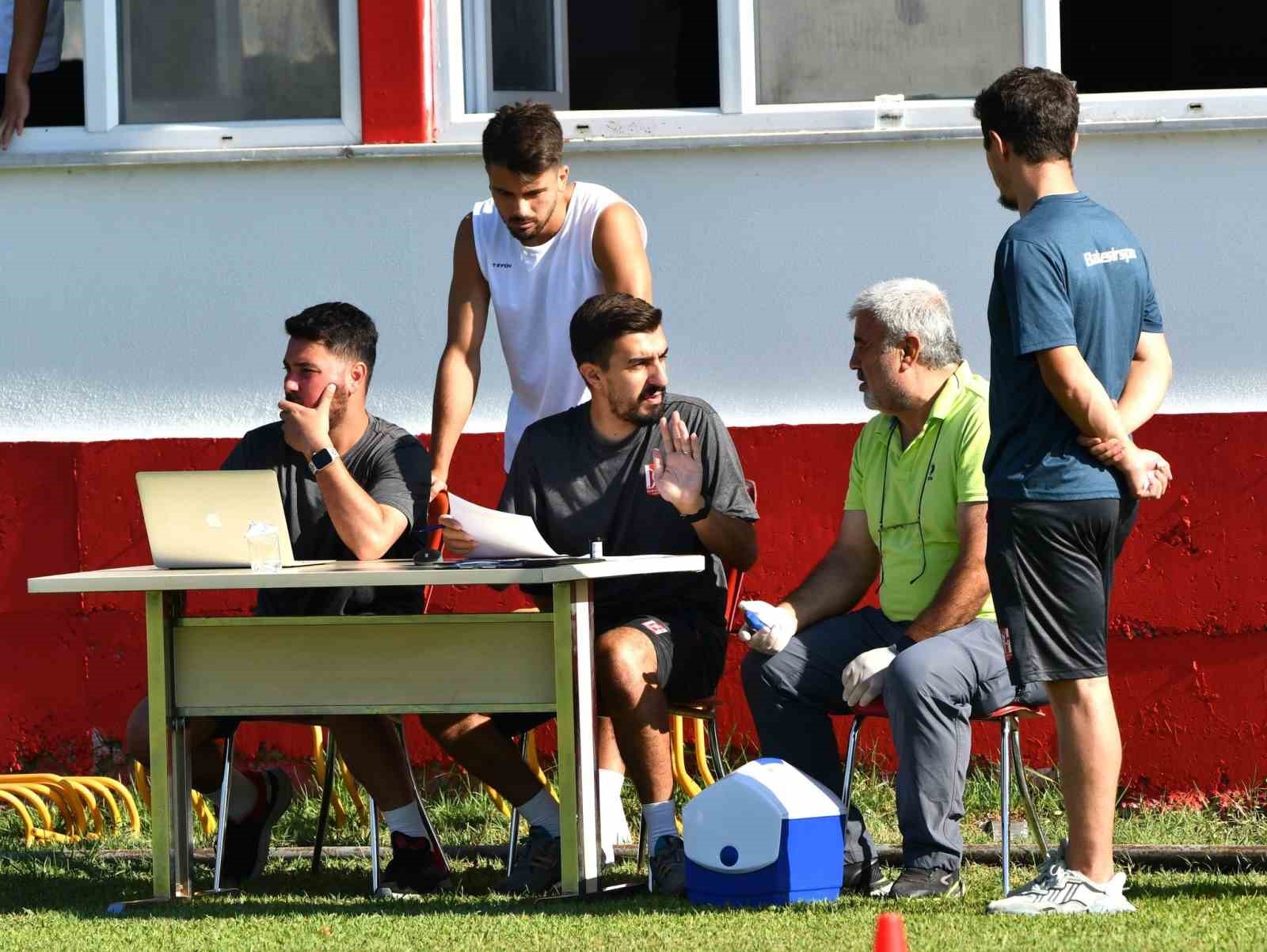 Balıkesirsporlu futbolcular laktak testinden ge&ccedil;ti
