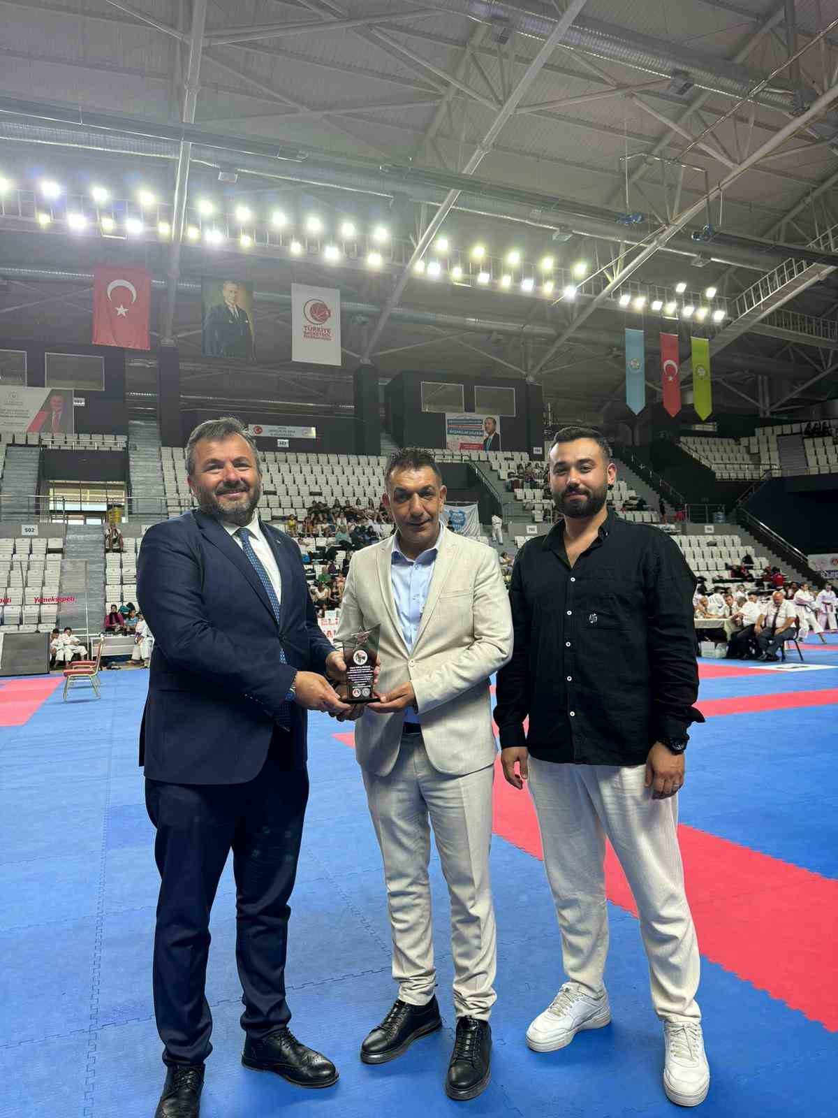 Manisa 3. Murat Eşsiz Karate Turnuvası tamamlandı
