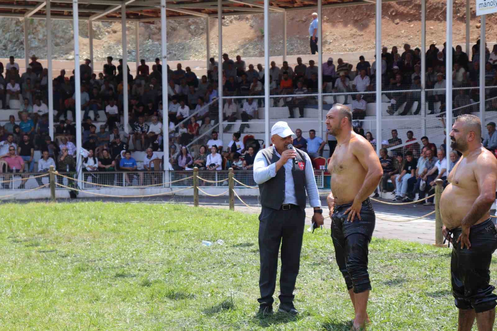 500 pehlivan Beyağa&ccedil;&rsquo;ta er meydanına &ccedil;ıktı
