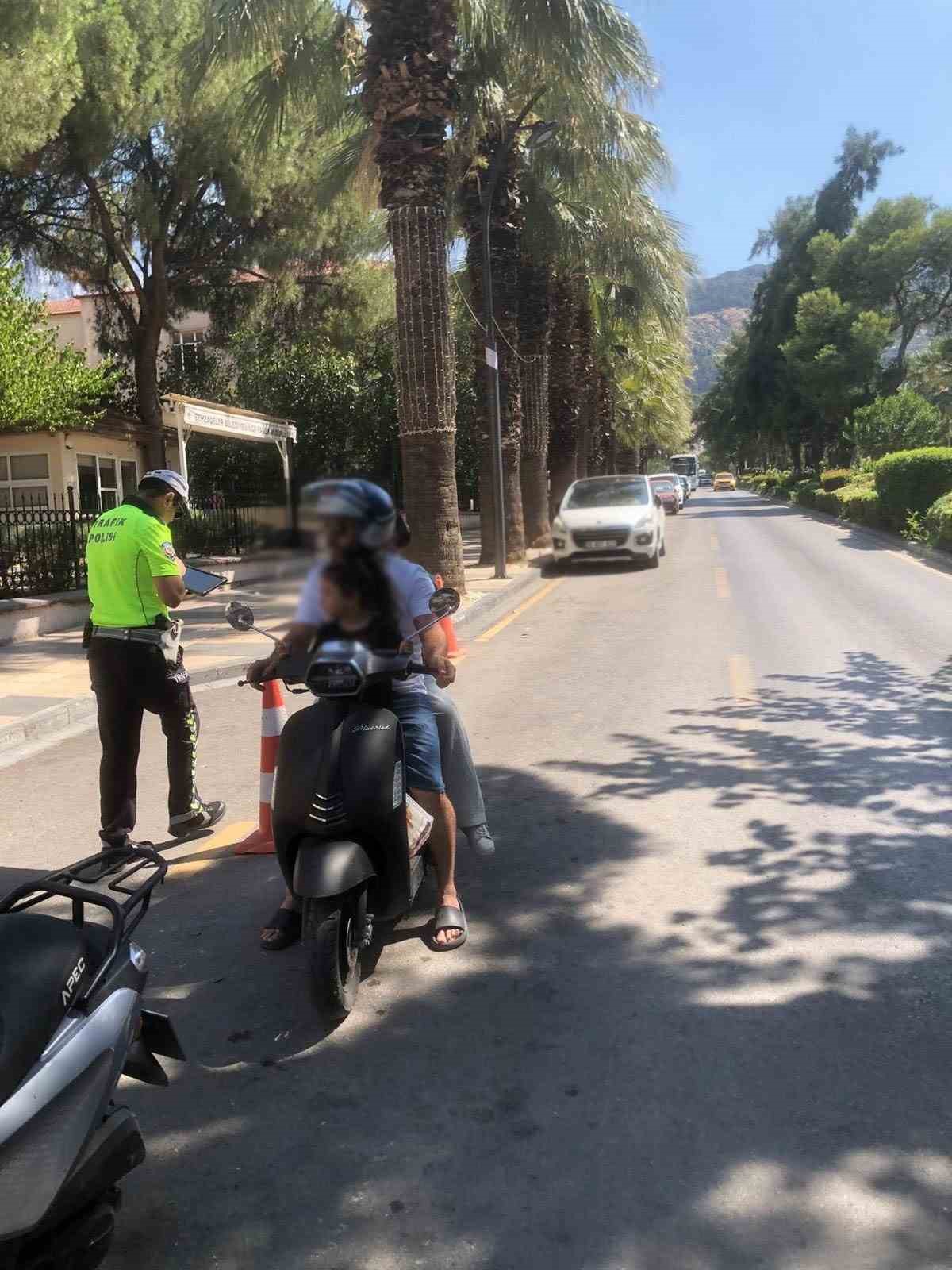 Motosiklet sürücülerine sıkı denetim