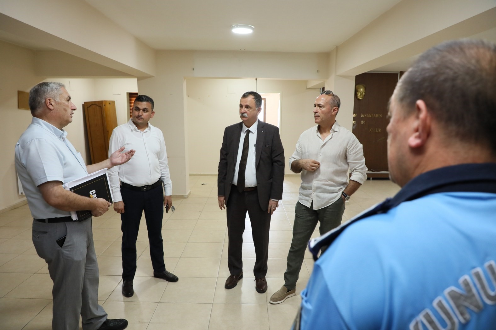 Yunusemre Belediyesinin Muradiye ek hizmet binasında çalışmalar hızlanıyor