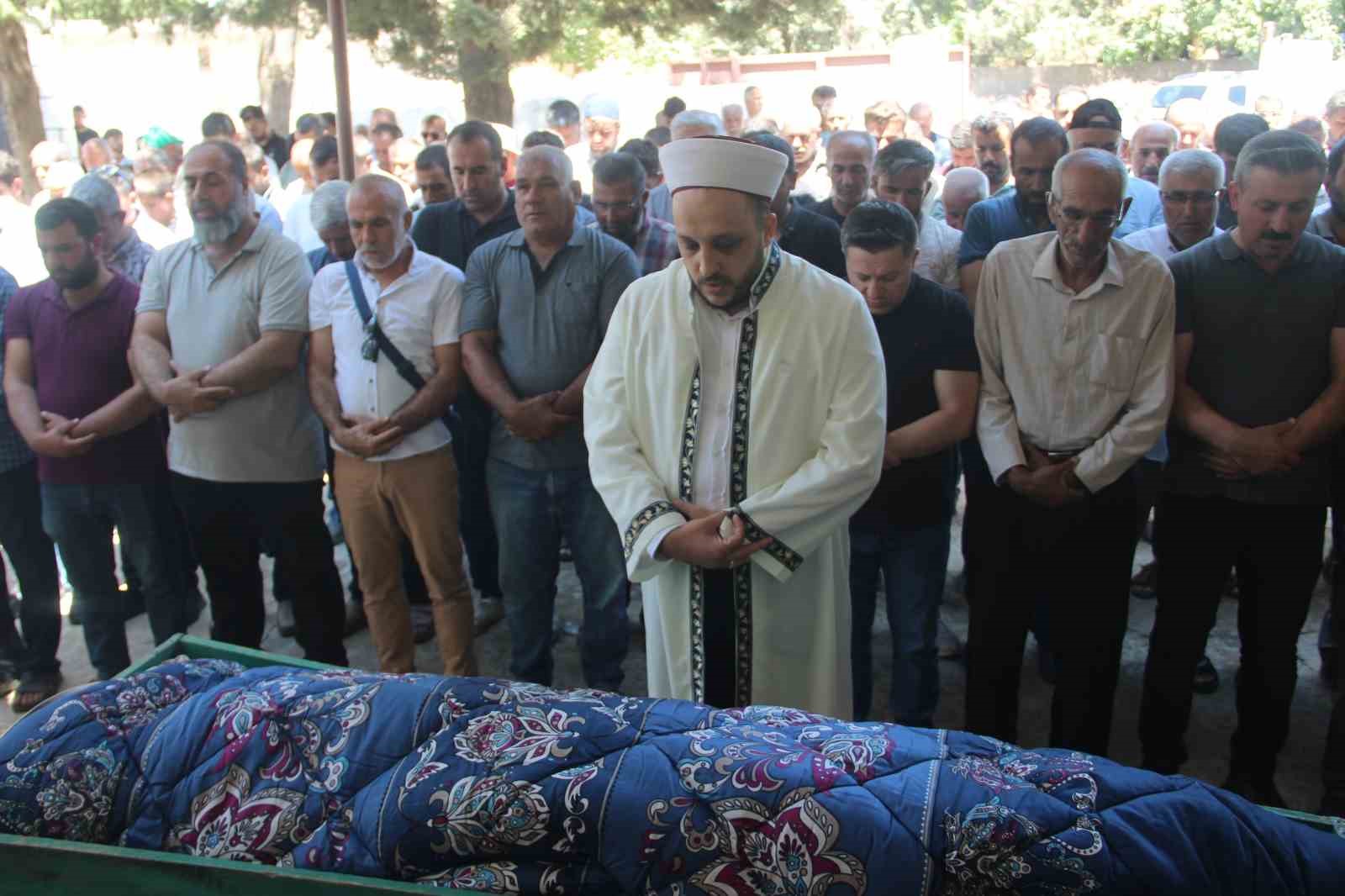 Genç sunucunun ölümü basın camiasını yasa boğdu