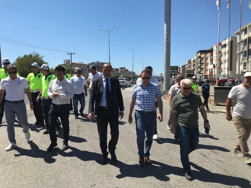 Karayolu kavşaklarında incelemelerde bulundular
