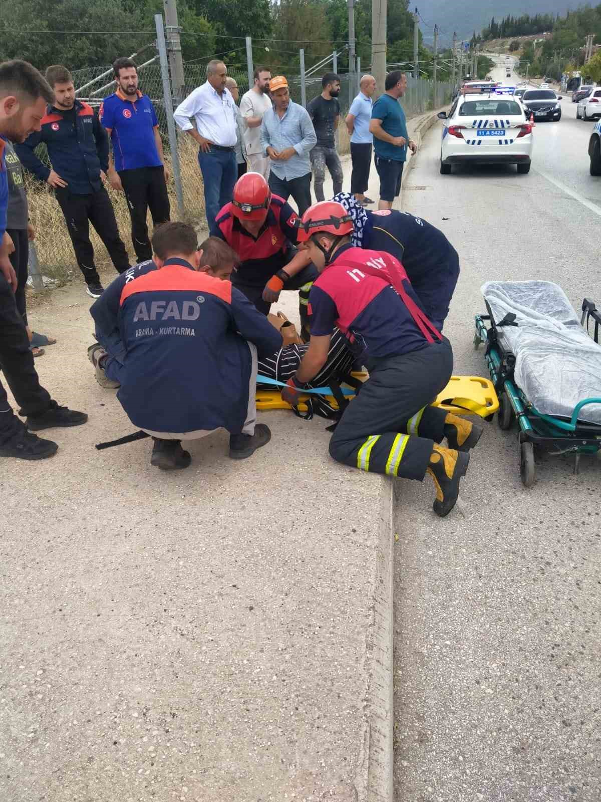 Bilecik’te 2 otomobil kafa kafaya çarpıştı: 1 ölü, 2 yaralı