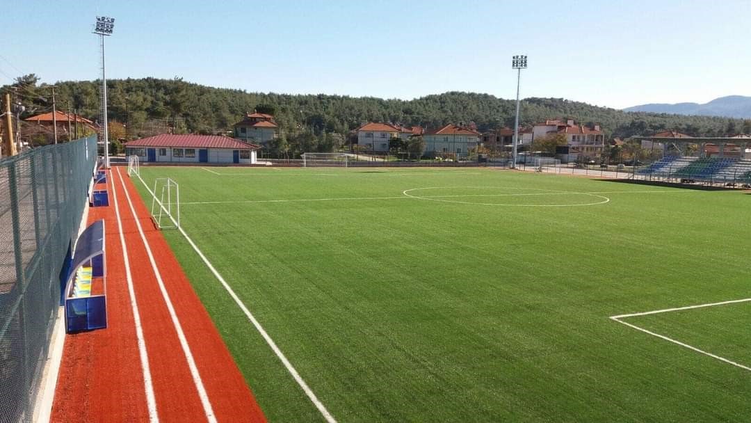 Karaağa&ccedil; futbol sahasında kavuşacak
