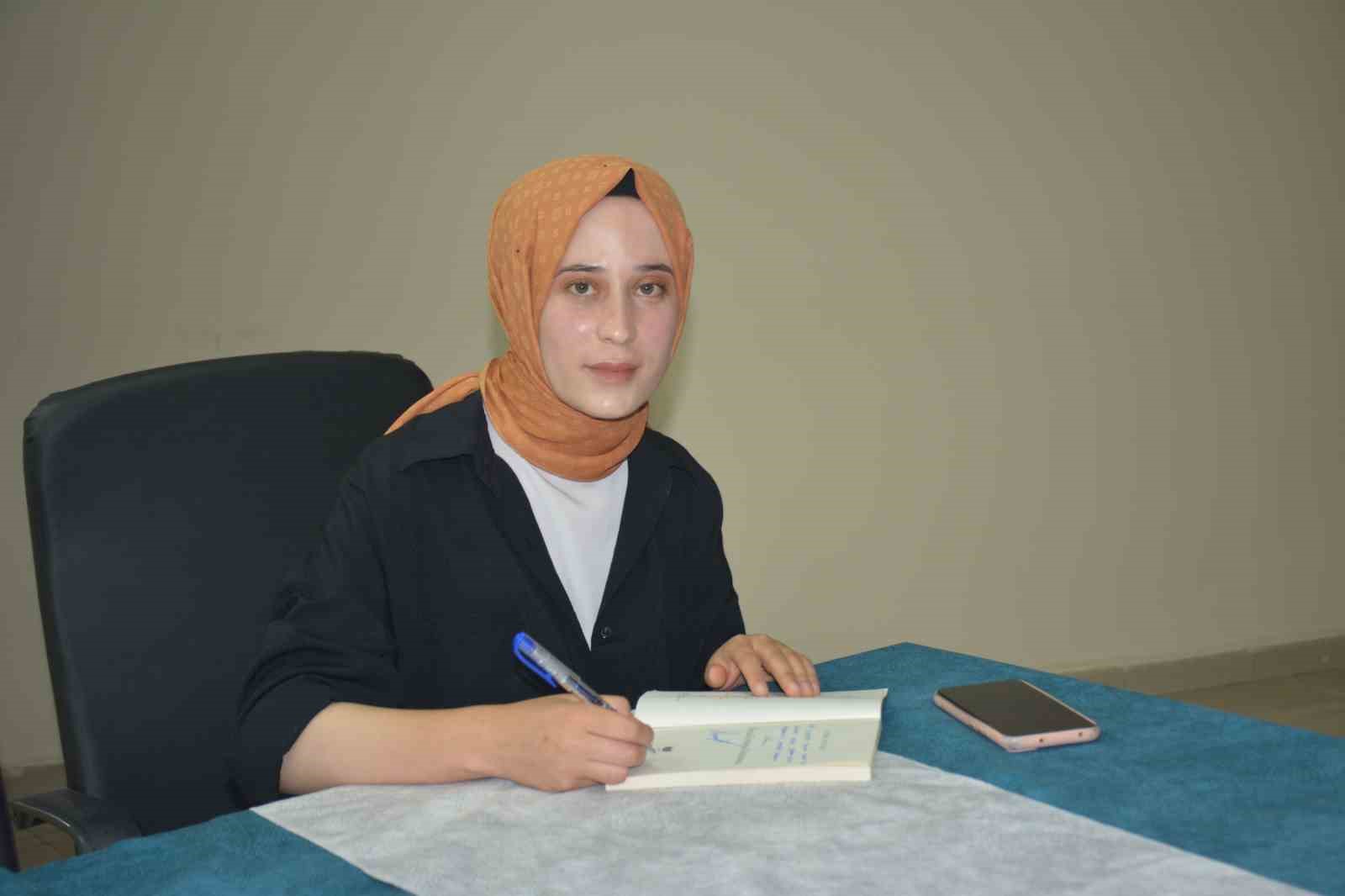 Aykutalp "Hayallerime Dokunma" romanıyla yazarlık hayaline kavuştu
