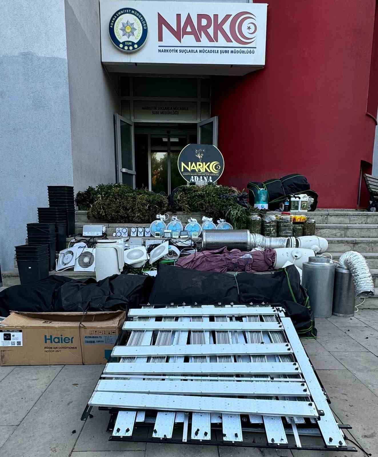 Evinde kilolarca uyuşturucuyla yakalandı, "Pahalı olduğundan kendime yetiştiriyorum" dedi

