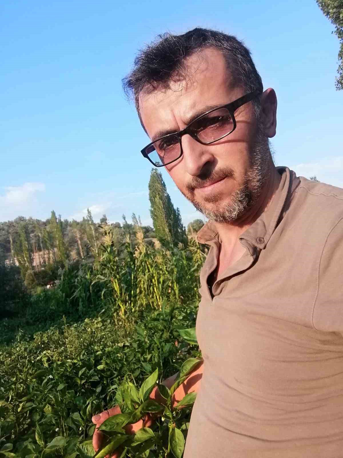 Gediz nehrinde balık &ouml;l&uuml;mleri endişelendiriyor
