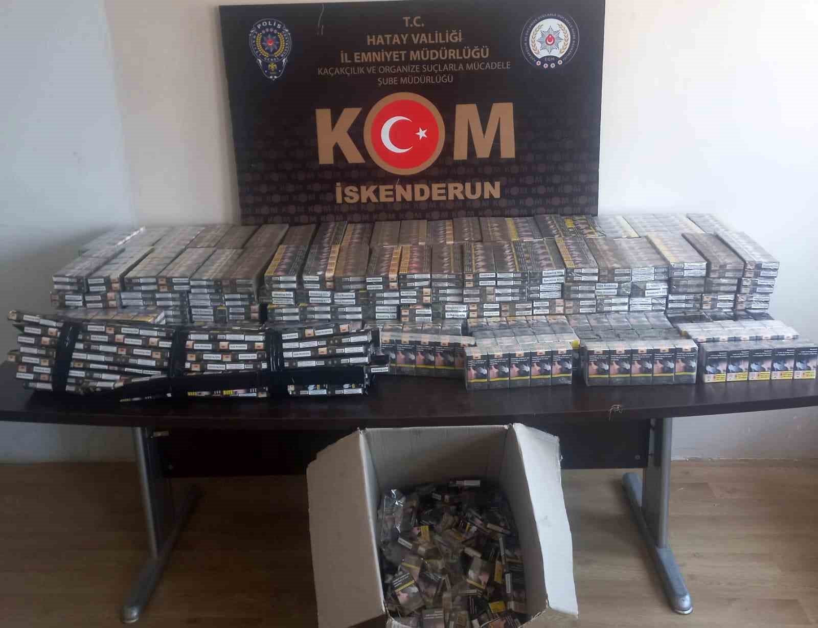 Hatay’da durdurulan araçtan 4 bin 90 paket kaçak sigara çıktı