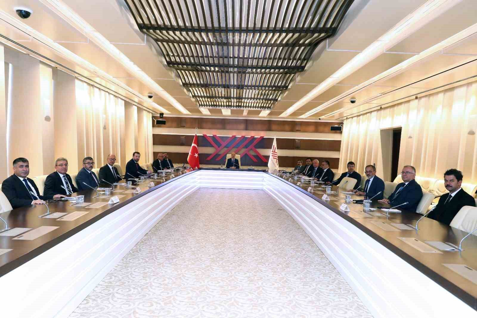 BŞEÜ Rektörü Prof. Dr. Zafer Asım Kaplancıklı mazbatasını aldı