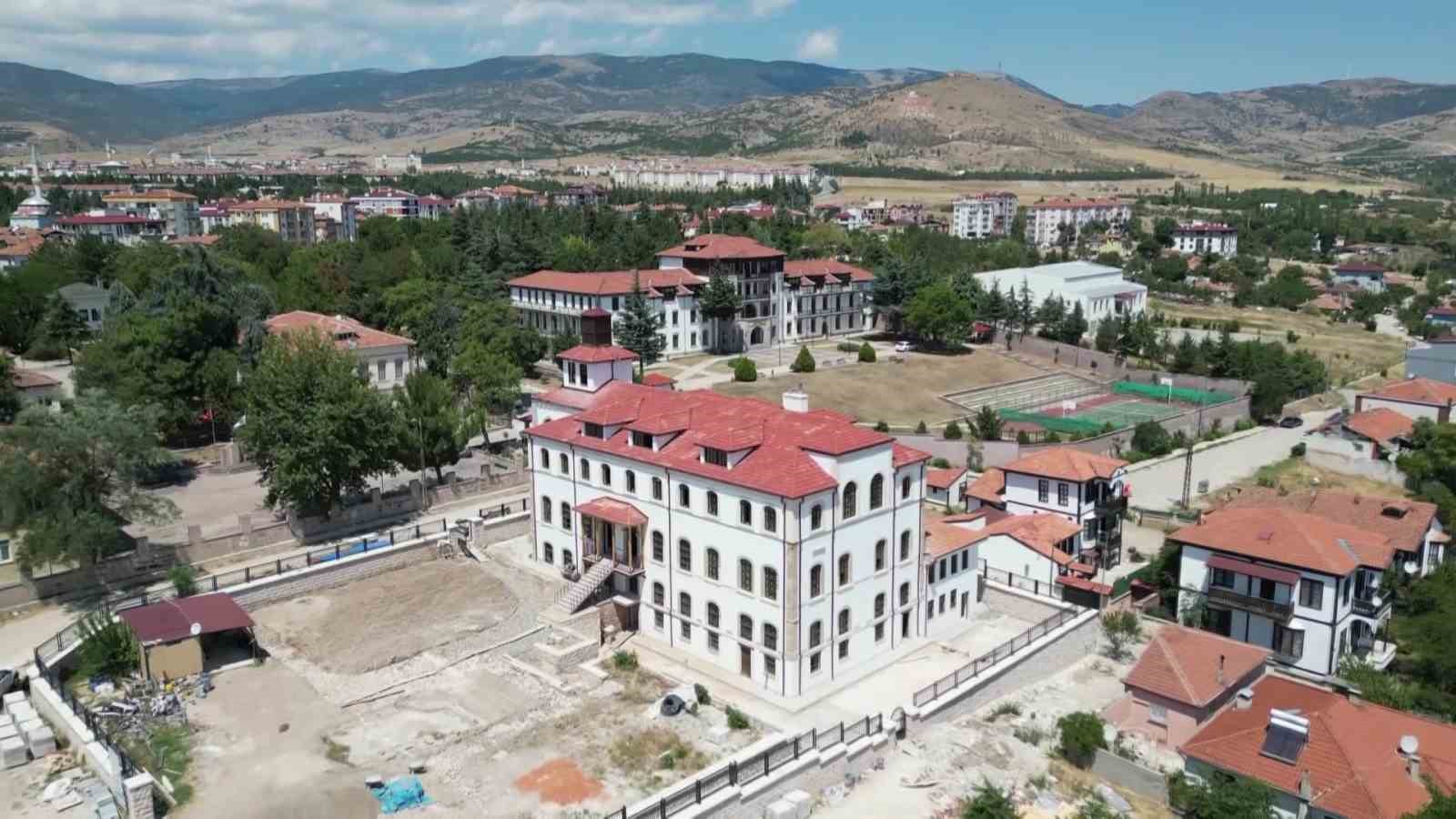 ABD’lilerin inşa ettiği 160 yıllık Kızlar Mektebi kütüphane oluyor