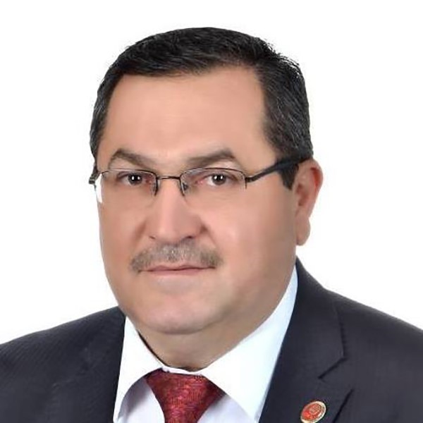 Sevilen eski muhtar gözyaşları arasında toprağa verildi