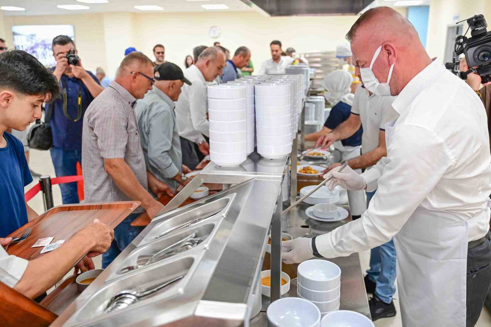 Karacabey Kent Lokantası&rsquo;na yoğun ilgi devam ediyor
