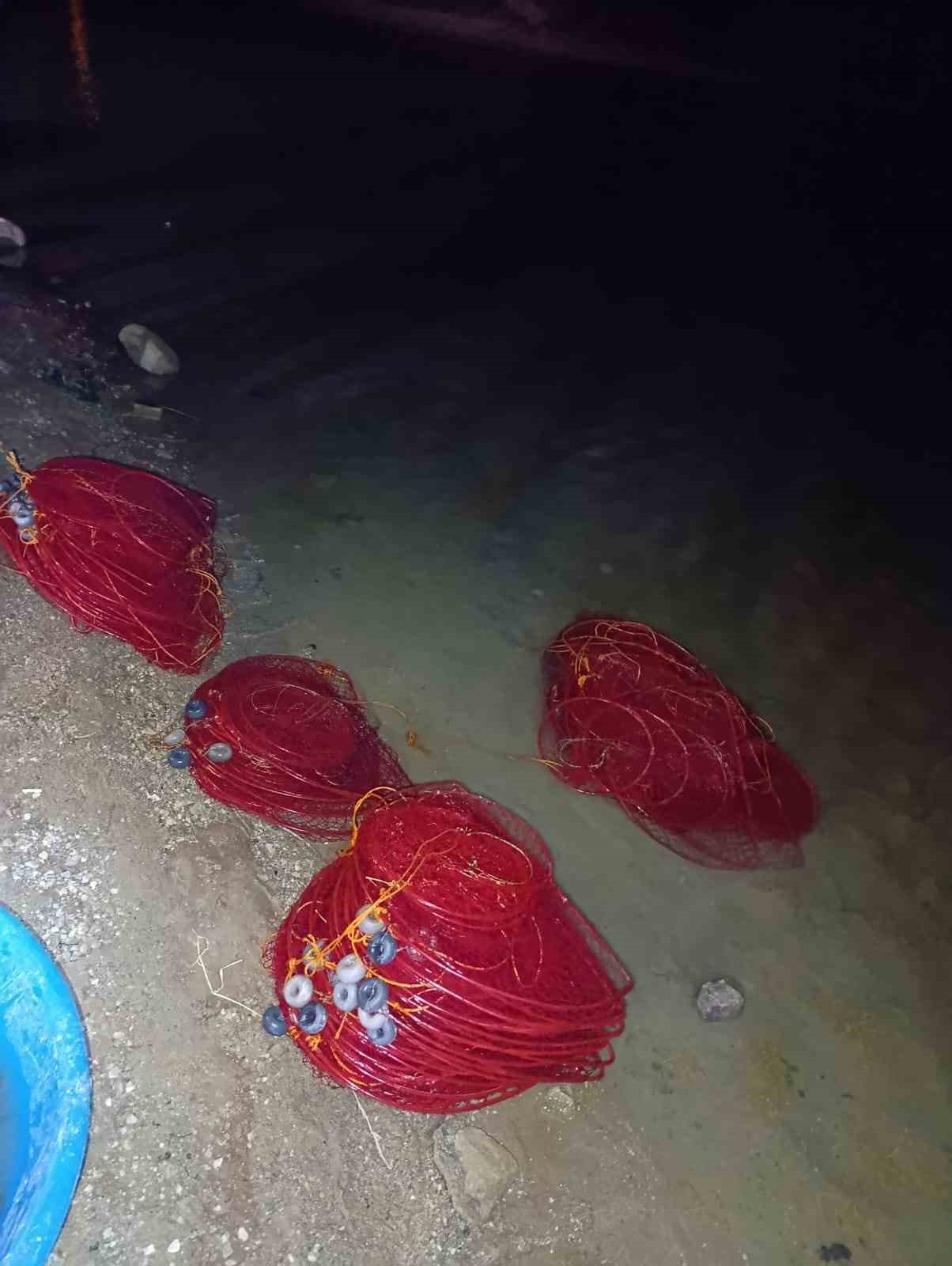 Dımbazlar G&ouml;ledinde ka&ccedil;ak avlanan 2 kişi su&ccedil;&uuml;st&uuml; yakalandı
