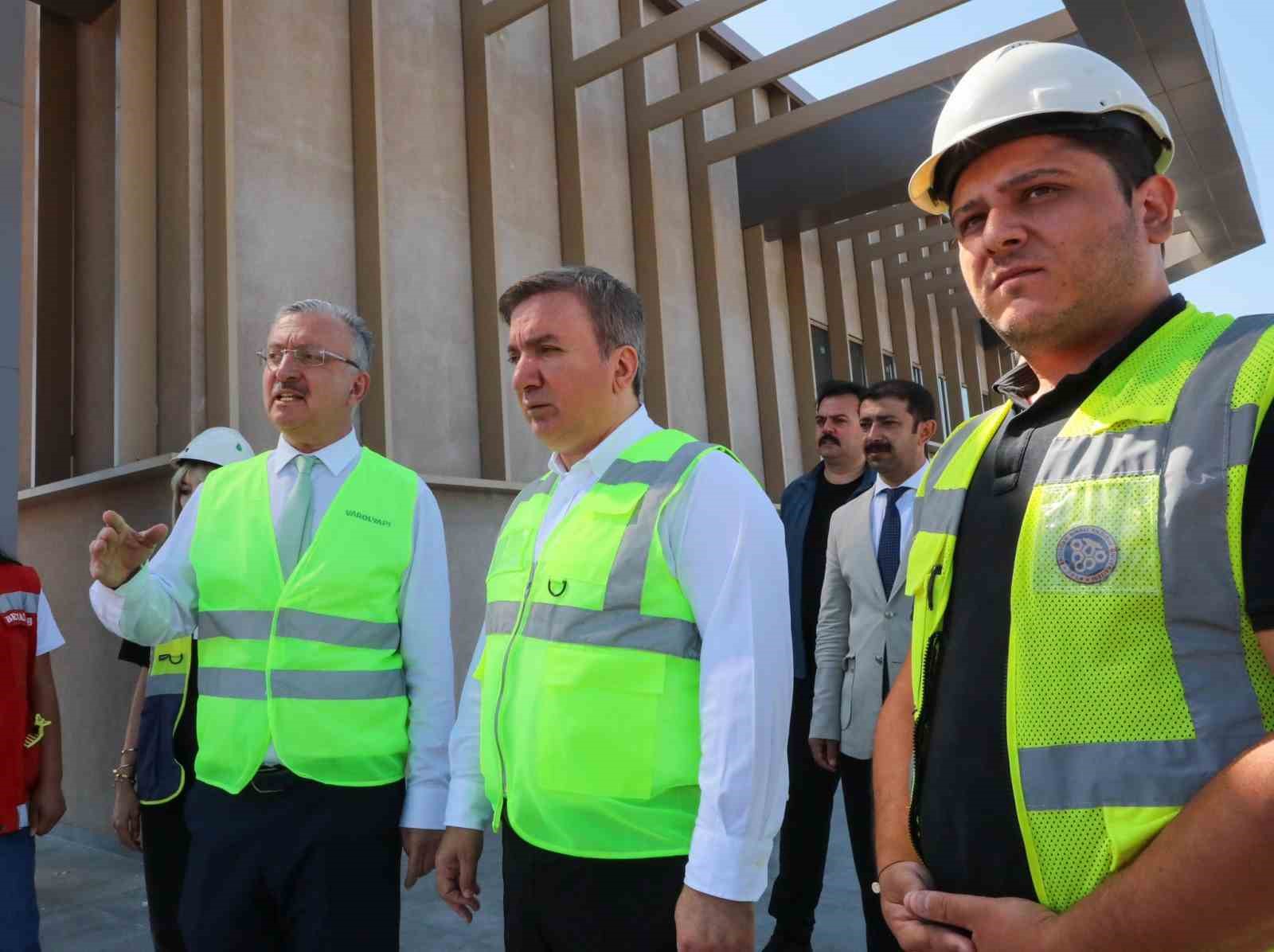 Yaşam Merkezi&rsquo;nden elde edilecek gelir &ouml;ğrencilere burs olarak verilecek
