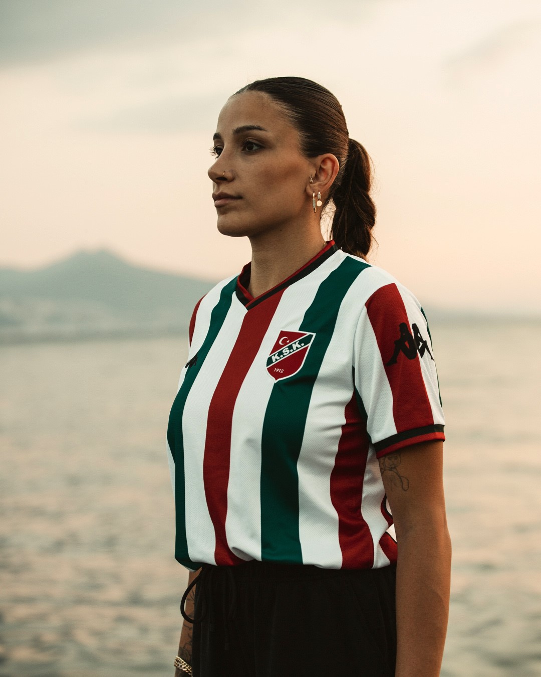 Karşıyaka, yeni sezon formalarını tanıttı