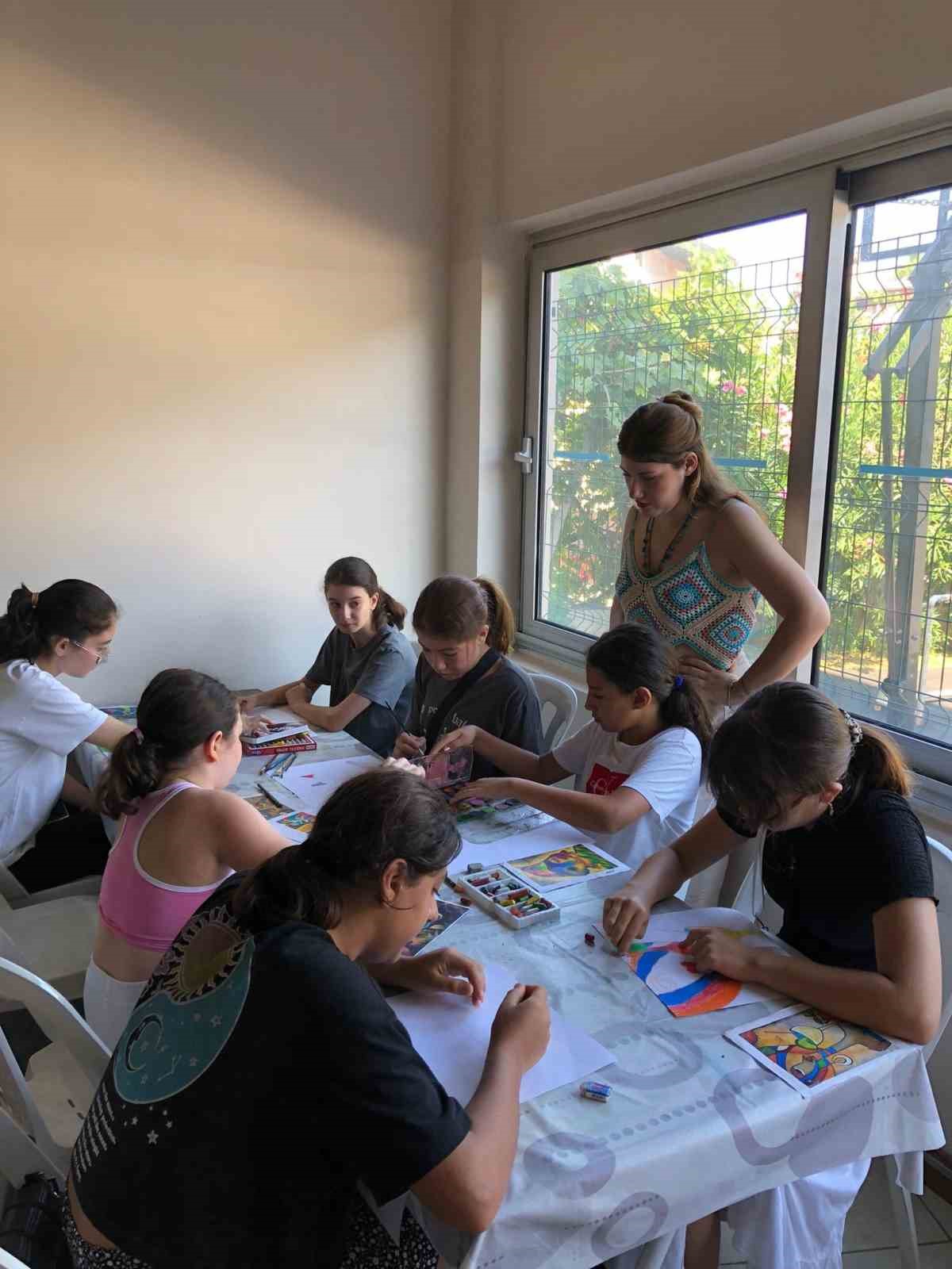 Marmaris&rsquo;te &uuml;cretsiz yaz kursları devam ediyor
