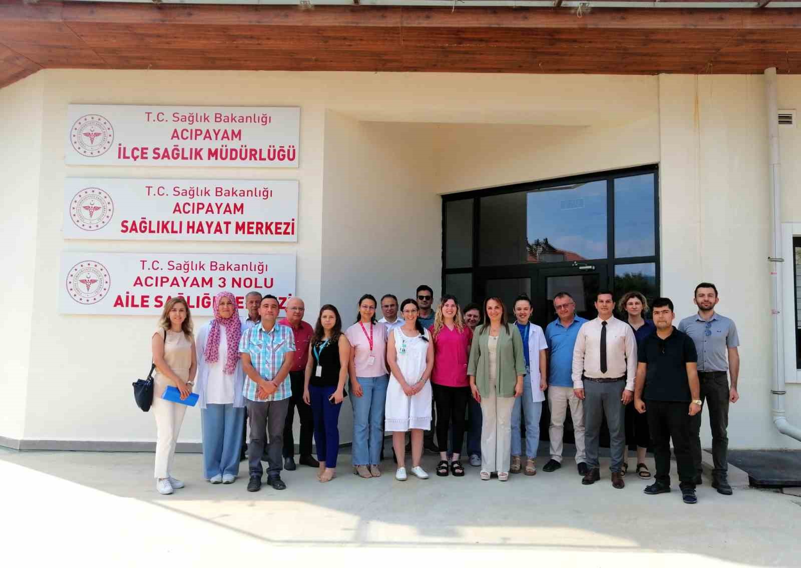 Aile hekimleri hastalıkların ilk teşhis ve tedavisinde &ouml;nemli rol &uuml;stleniyor
