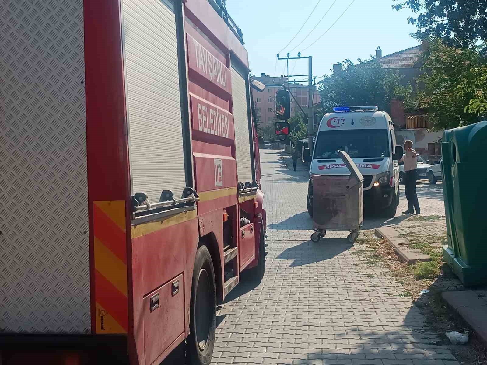 Tavşanlı&rsquo;da korkutan samanlık yangını
