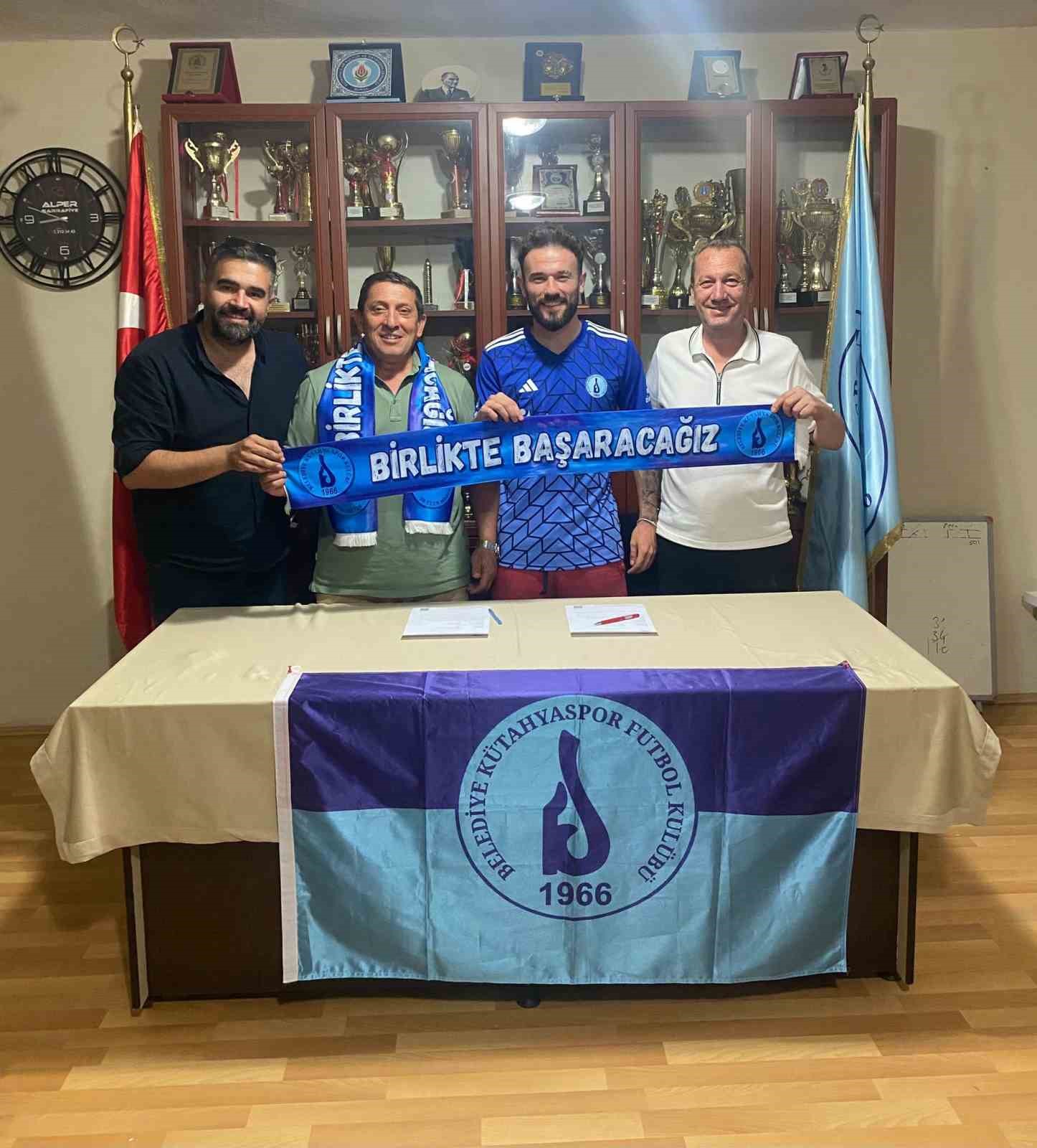 G&ouml;kay Eser Belediye K&uuml;tahyaspor&rsquo;da
