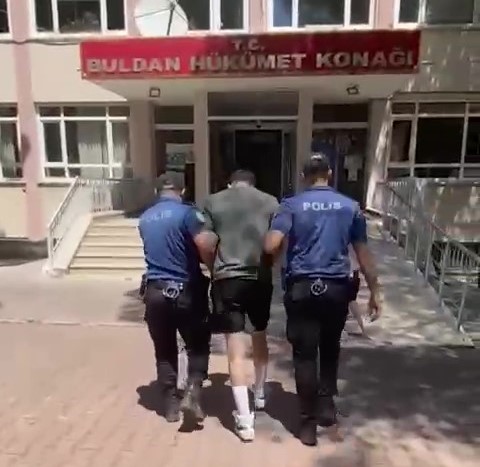 &lsquo;Ya hızlı ol ya da paket&rsquo; dedi, cezayı yedi
