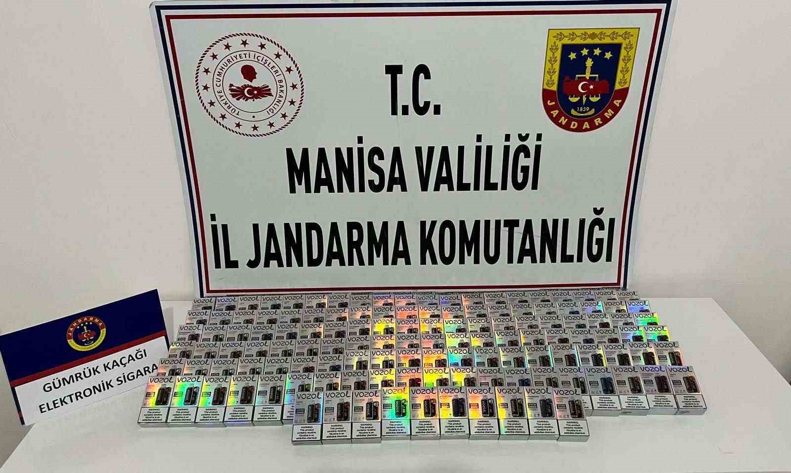 Manisa&rsquo;da jandarmadan 3 il&ccedil;ede asayiş uygulaması
