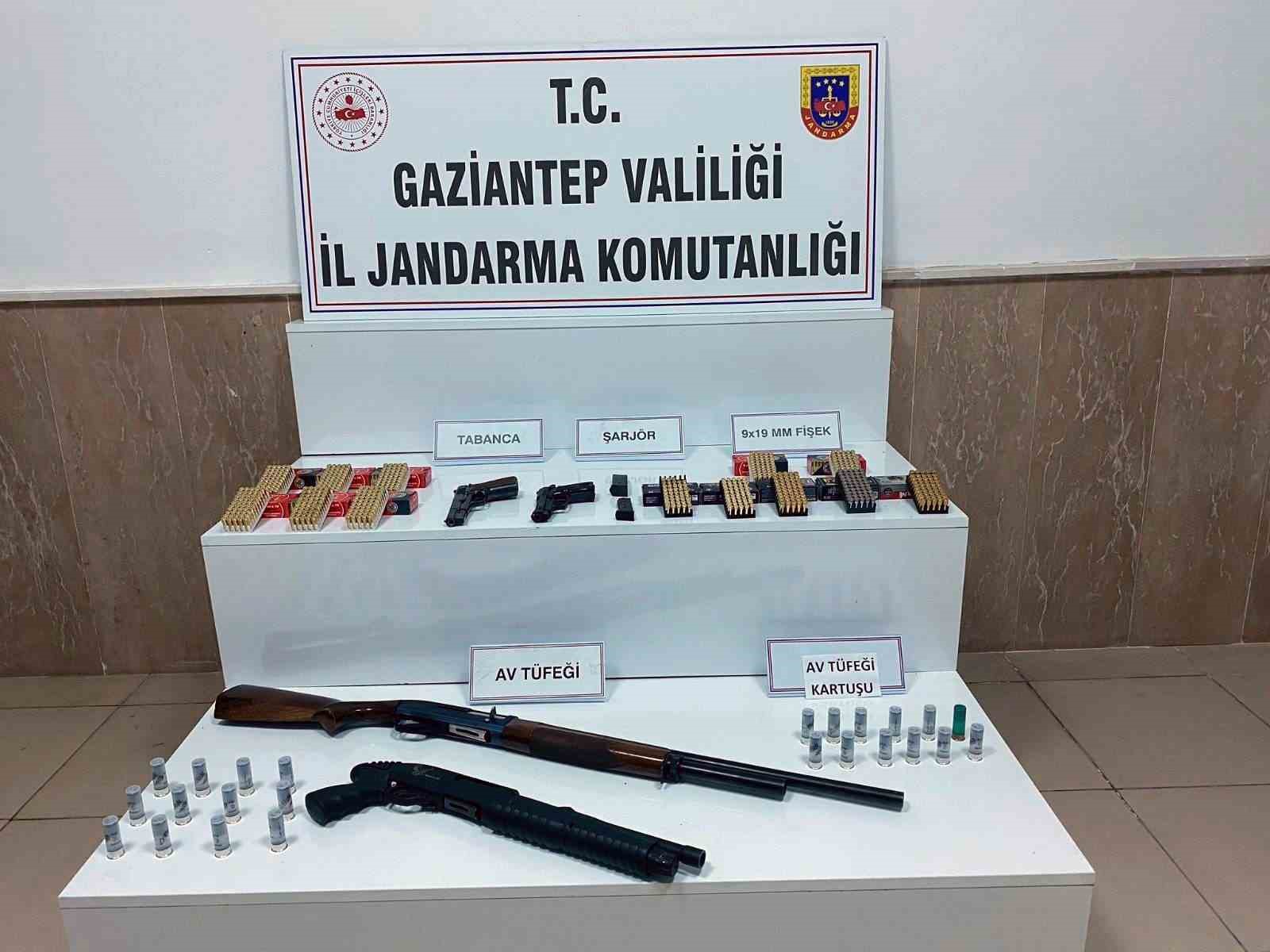 Gaziantep’te 42 adet silah ele geçirildi: 21 gözaltı

