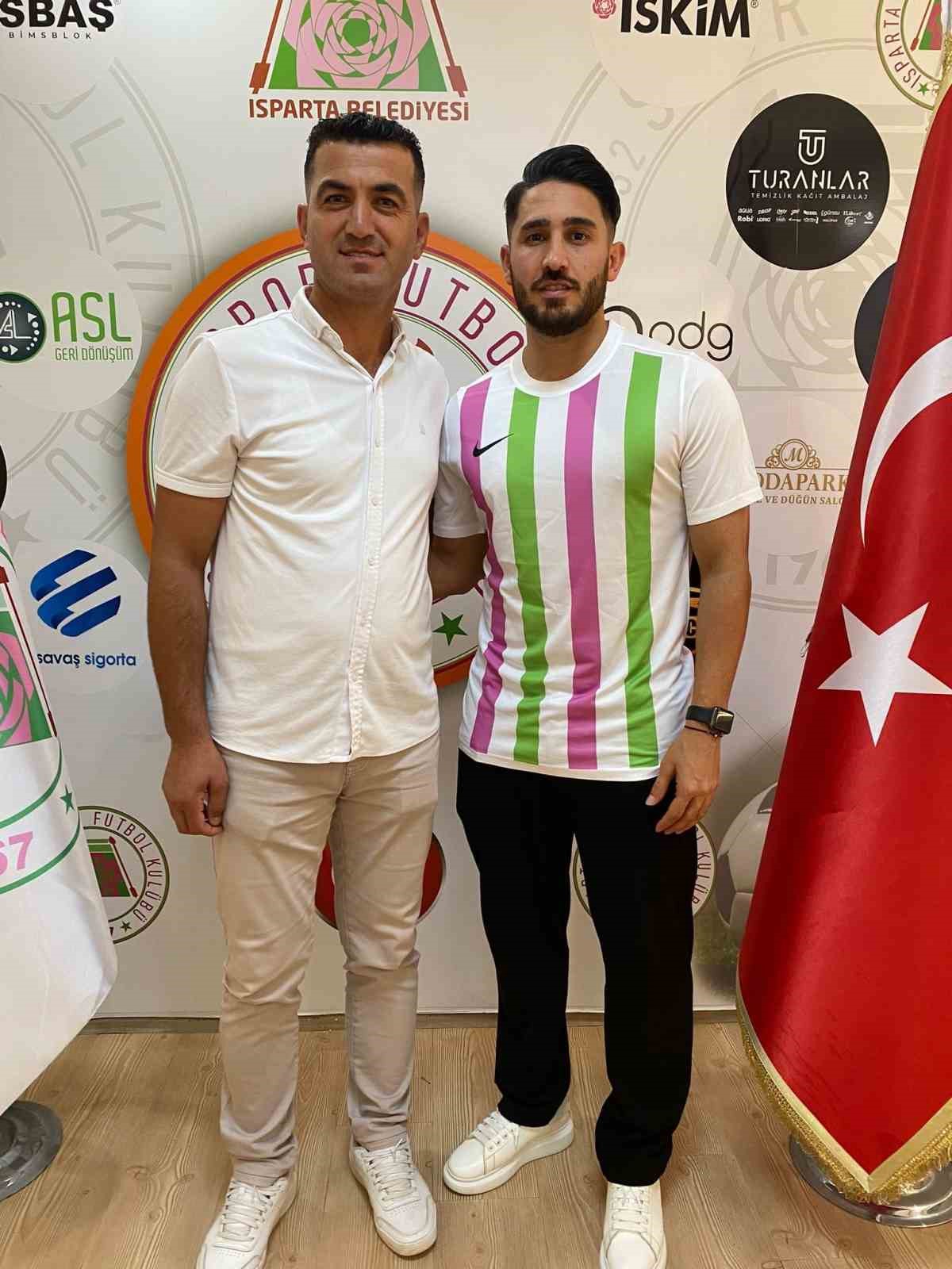 Isparta32 Spor, orta saha futbolcusu Vedat Bora&rsquo;yı transfer etti
