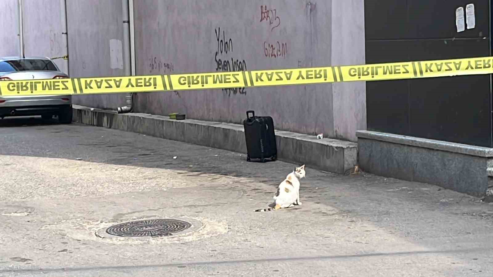 Korkuya sebep olan şüpheli valiz fünye ile patlatıldı
