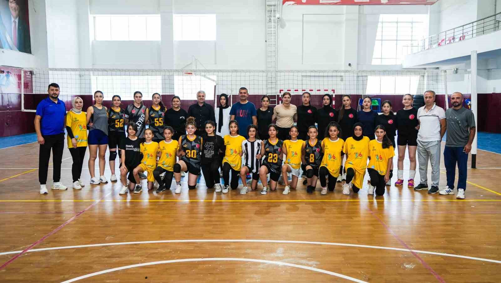Adıyaman&rsquo;da kadınlar voleybol takımı kuruldu
