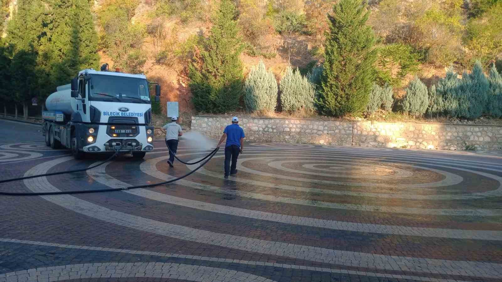 Şeyh Edebali Türbesi’nde kapsamlı temizlik