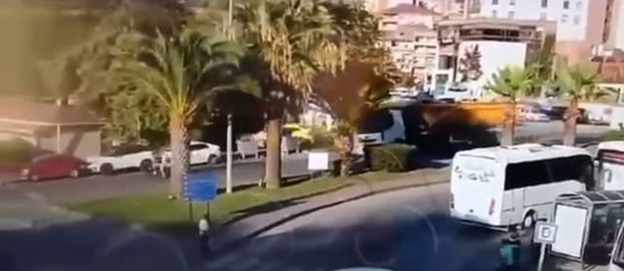 Dehşet anları g&uuml;venlik kamerasında
