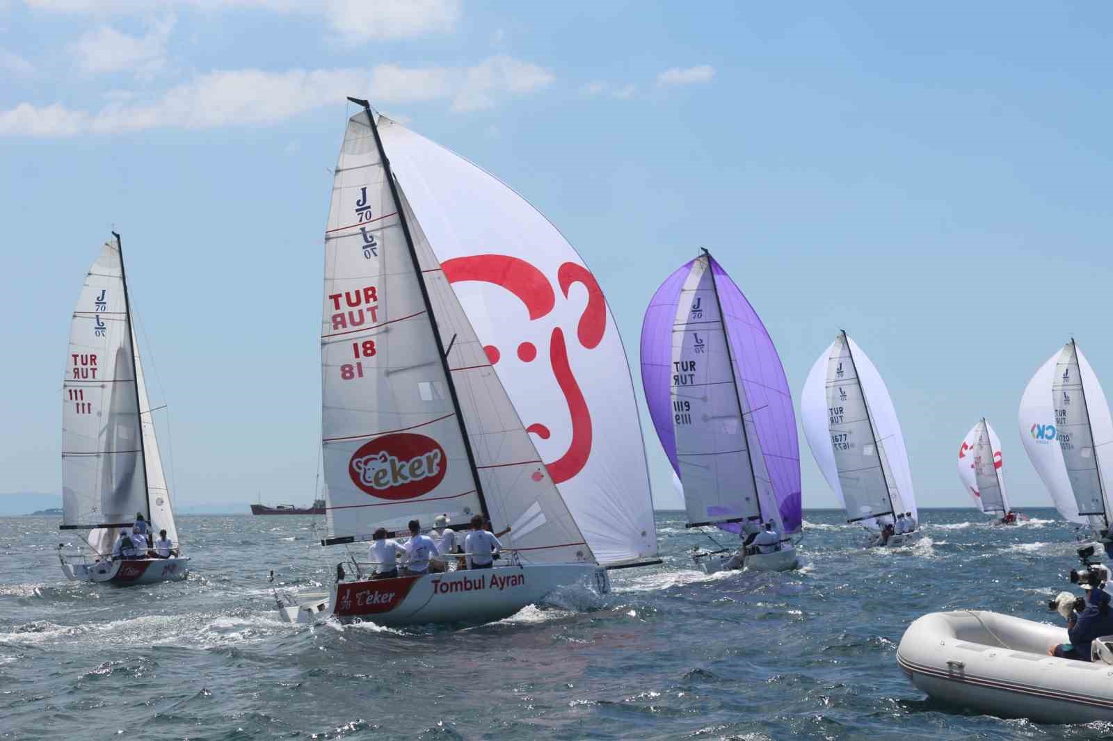 İstanbul’un en büyük yelken festivali TAYK Slam-Eker Olympos Regatta Yelken Yarışları başladı
