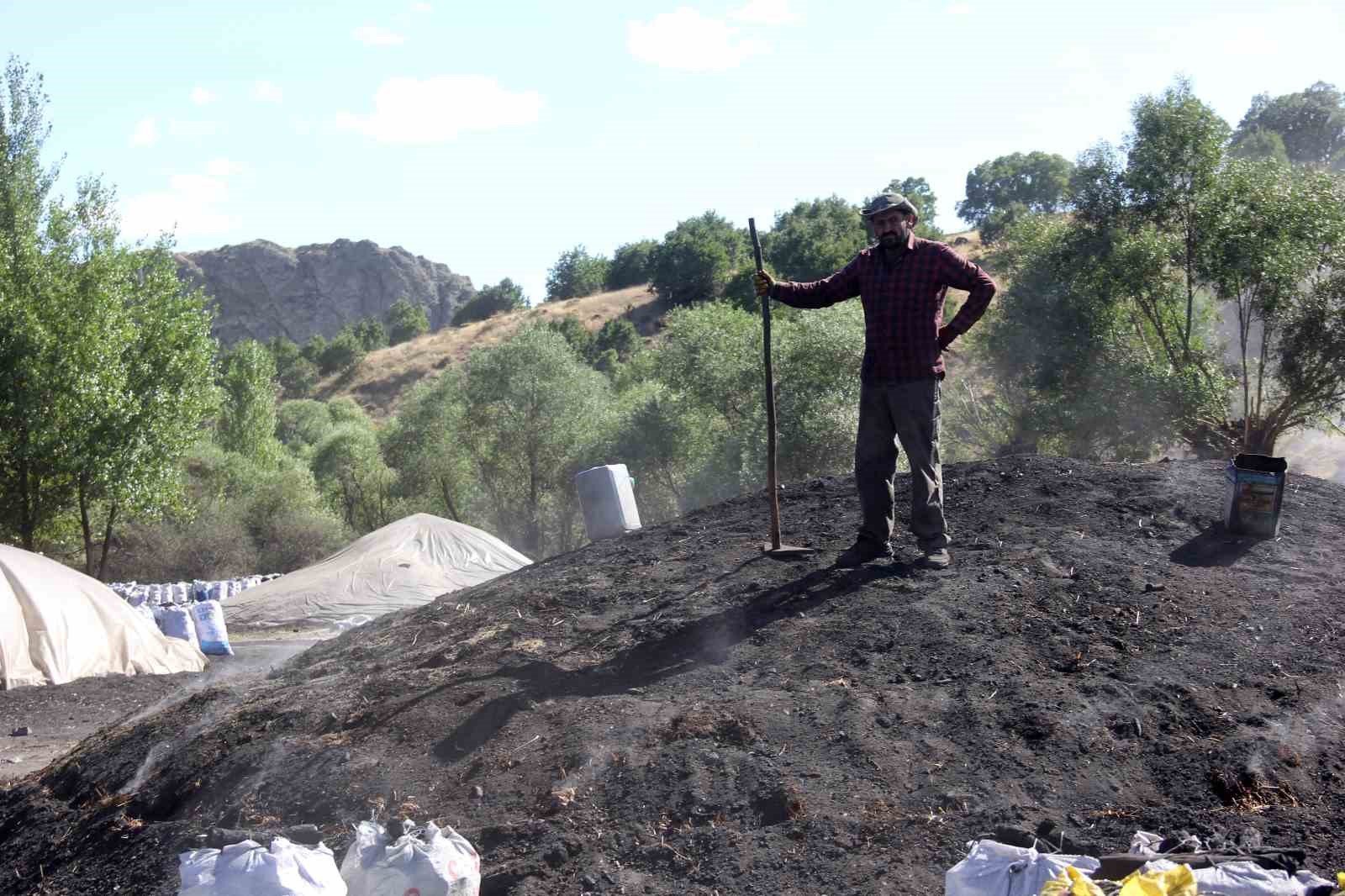 Kömür karasını hayalleriyle renklendiriyorlar

