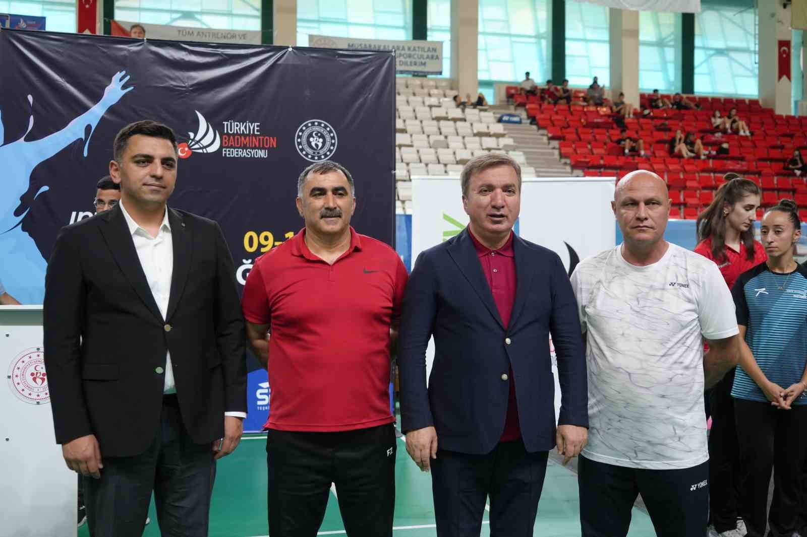 Erzincan’da Badminton Süper Ligi ve Gelişim Ligi müsabakaları başladı
