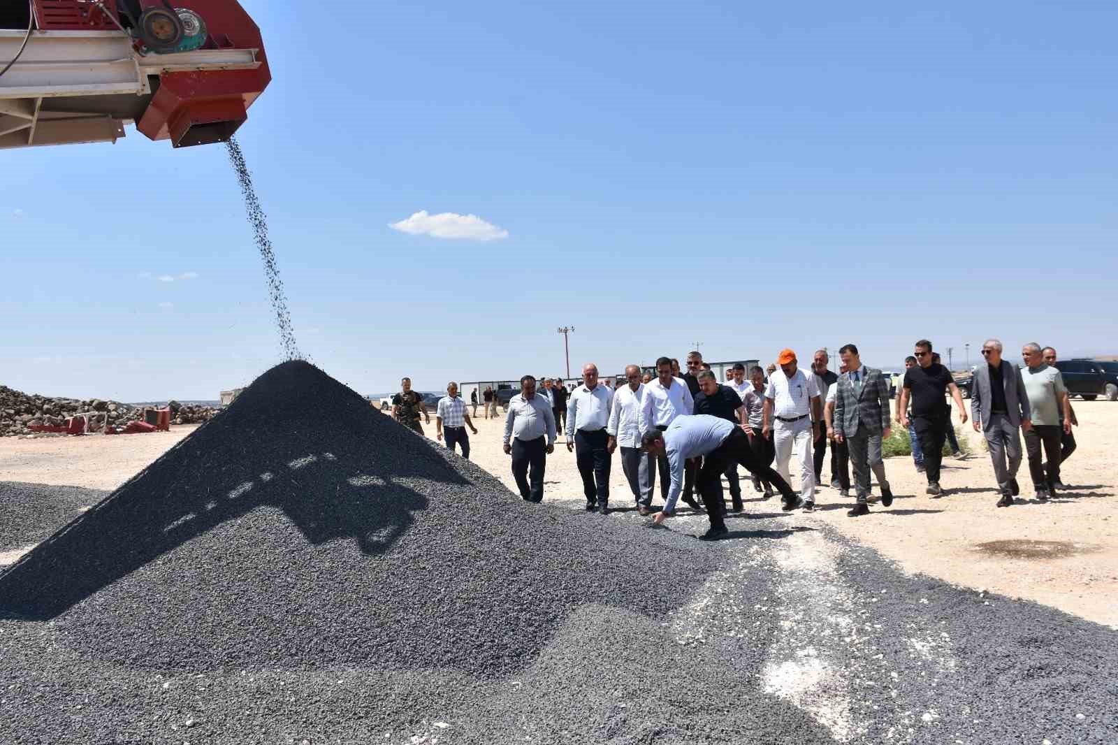 Şırnak’ta taşlı araziler temizlenerek tarıma kazandırılıyor