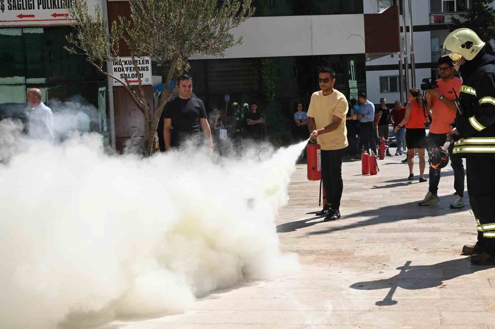 MASKİ&rsquo;de ger&ccedil;eği aratmayan yangın tatbikatı
