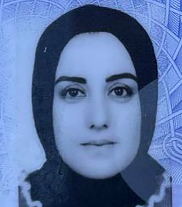 Arnavutk&ouml;y&rsquo;de dehşet anları: Sokak ortasında eşini b&ouml;yle &ouml;ld&uuml;rd&uuml;
