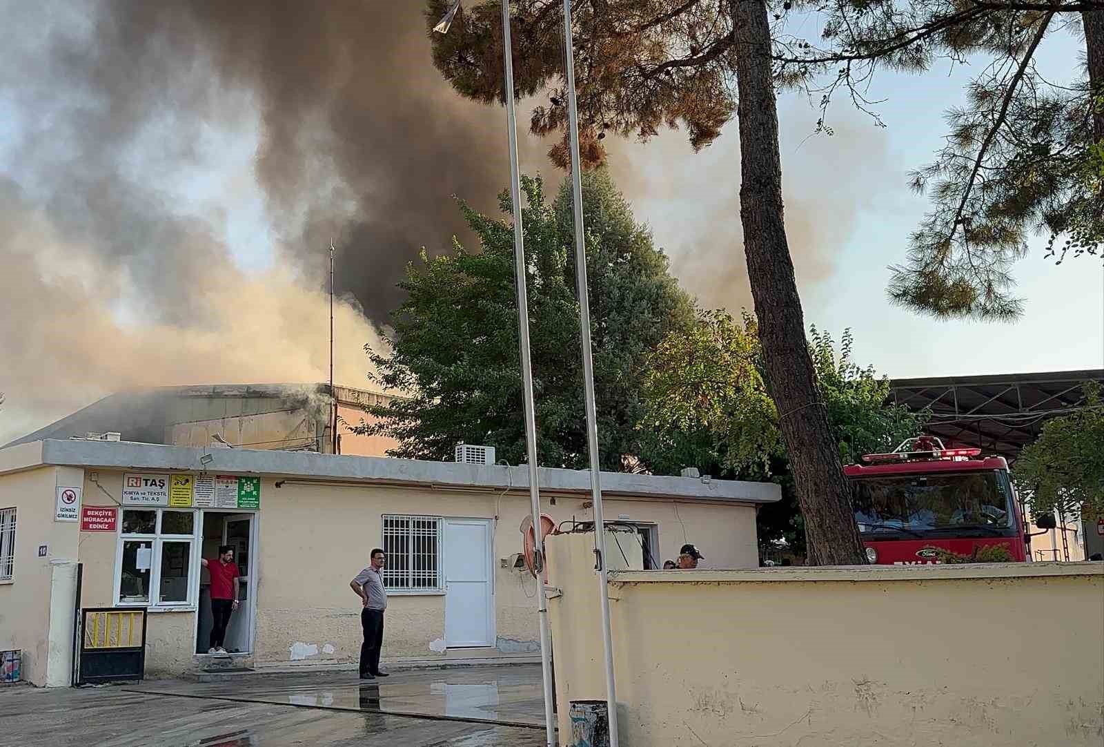 Gaziantep’te elyaf fabrikasında korkutan yangın