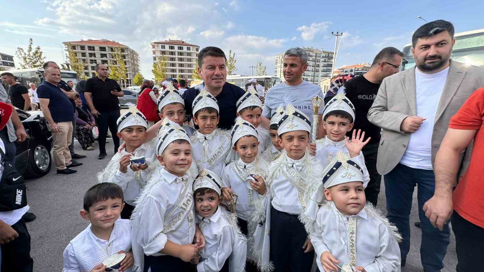 Aksaray Belediyesi’nden coşkulu toplu sünnet şöleni