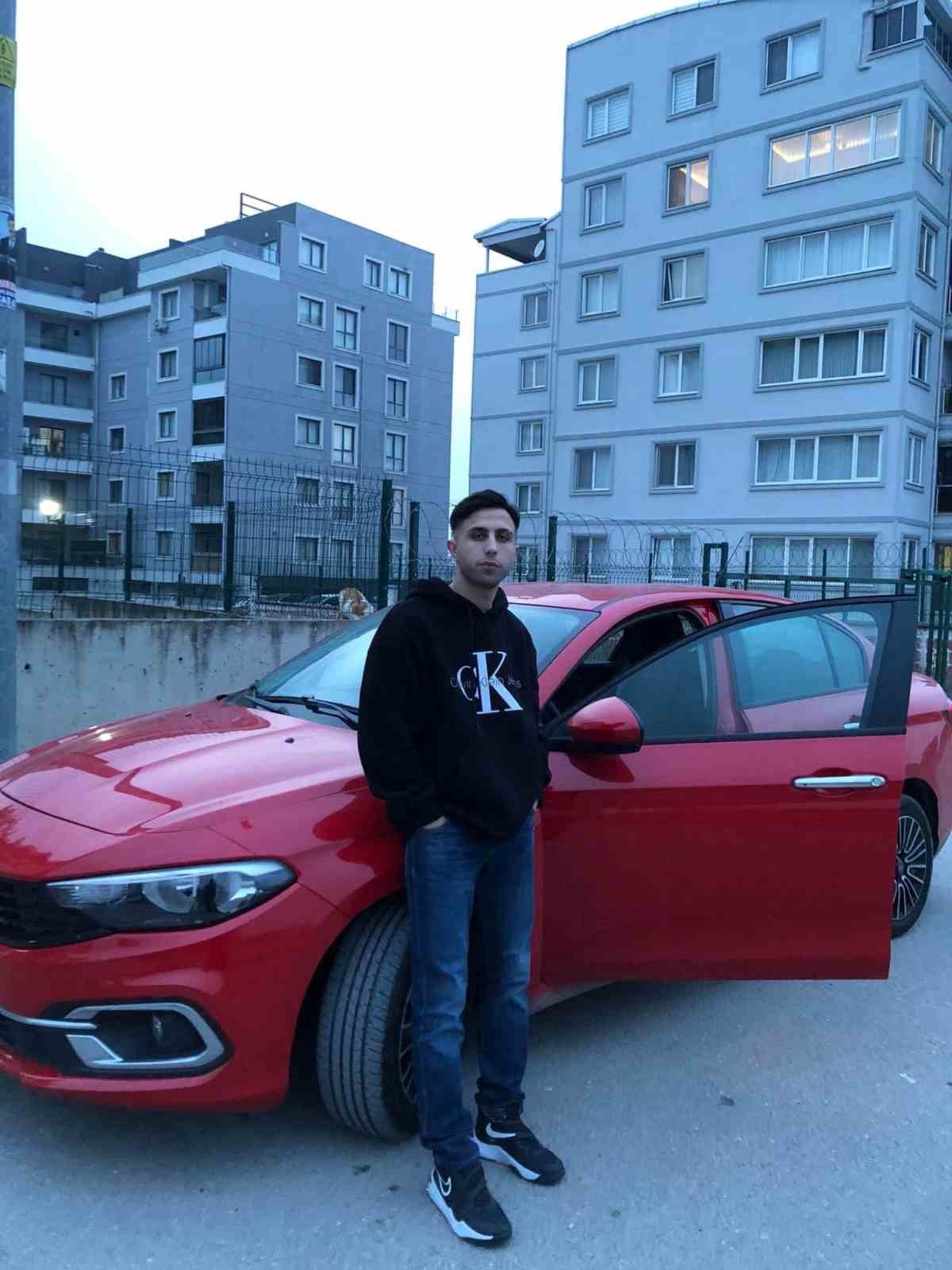 Sultangazi&rsquo;de silahlı saldırıda hayatını kaybeden gencin cenazesi Adli Tıp Kurumu&rsquo;ndan alındı
