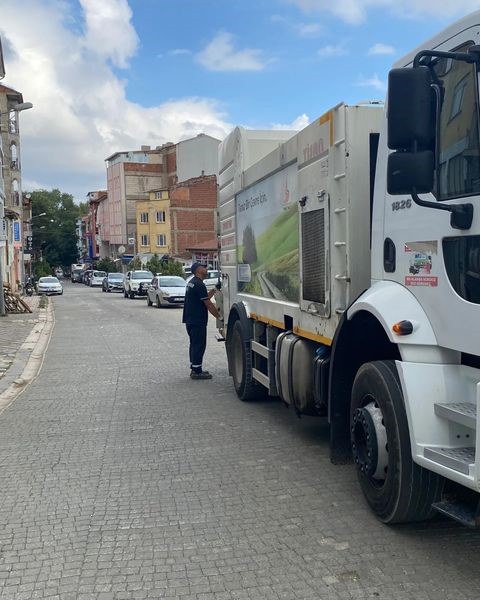 S&ouml;ğ&uuml;t Belediyesi&rsquo;nden il&ccedil;ede detaylı temizlik &ccedil;alışmaları
