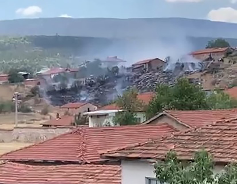 Tavşanlı’da korkutan yangın
