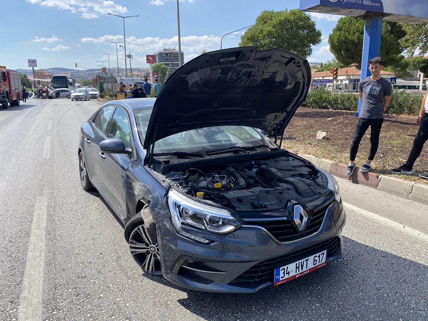 Kula&rsquo;da trafik kazası: 2 yaralı
