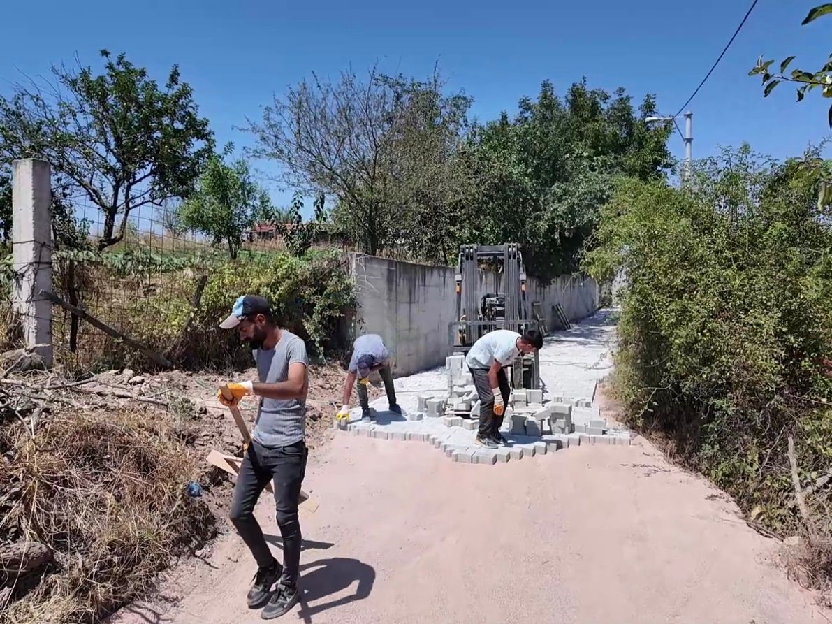 G&ouml;nen&rsquo;de bozuk yol kalmayacak
