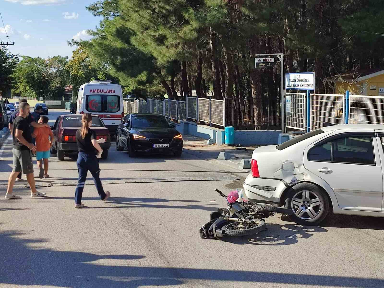 Keşan&rsquo;da otomobil ile &ccedil;arpışan motosiklette 2 kişi yaralandı
