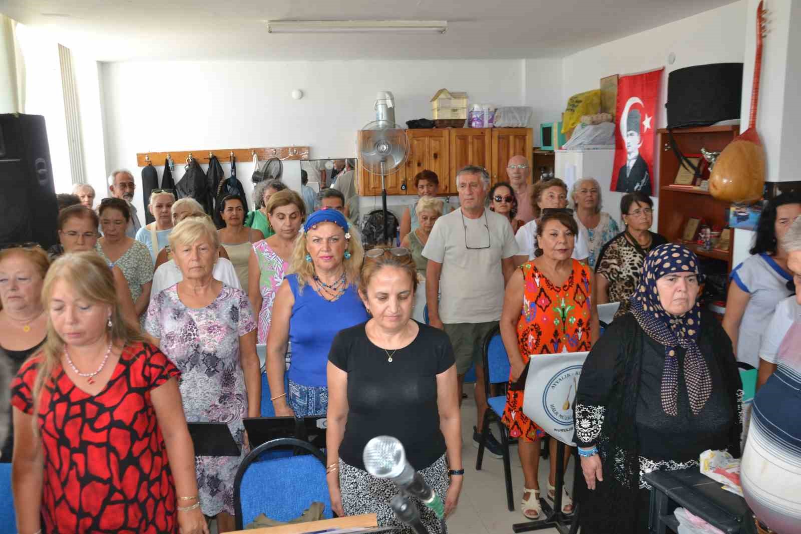 Ayvalık-K&uuml;&ccedil;&uuml;kk&ouml;y Halk M&uuml;ziği Derneği&rsquo;nde Başkan Baltacı&rsquo;ya g&uuml;venoyu
