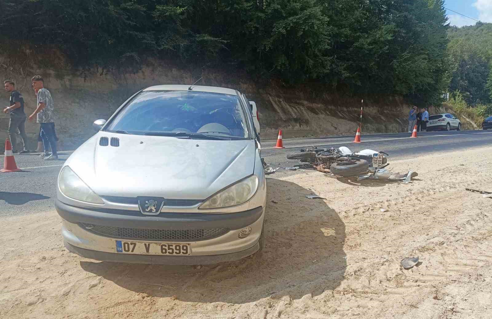 Domani&ccedil;&rsquo;te motosiklet ile otomobilin &ccedil;arpışması sonucu 2 kişi yaralandı
