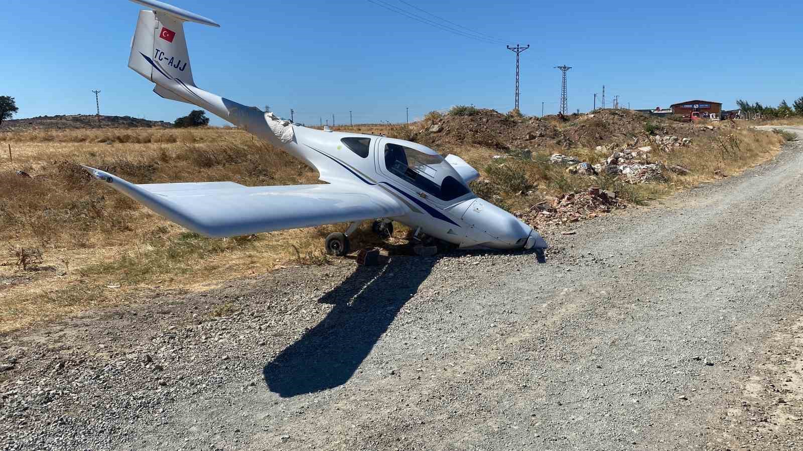 &Ccedil;anakkale&rsquo;de motor arızası nedeniyle sert iniş yapan u&ccedil;ağın pilotlarının isimleri belli oldu
