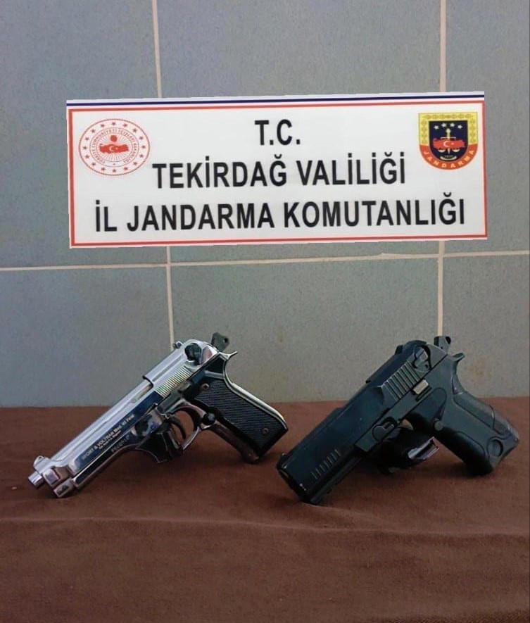 Hayrabolu ve &Ccedil;erkezk&ouml;y&rsquo;de silah operasyonları
